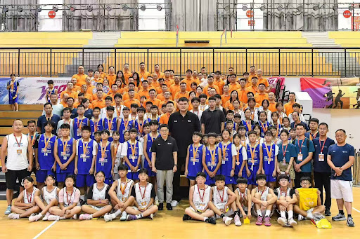 做企业更需向善 · 姚基金希望小学公益合影 | 手艺立命，兼济向善